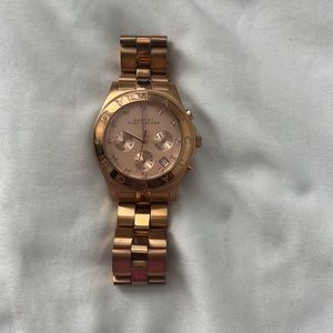Marc by Marc Jacobs watch rose gold